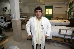 Dr. Reinaldo Gomez Piñero is Chief of Intensive Care Services